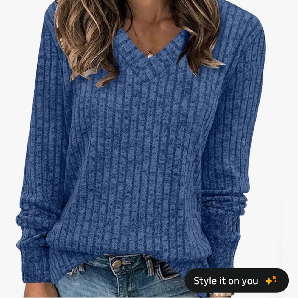 Amazon Women's Blue V-Neck Sweater